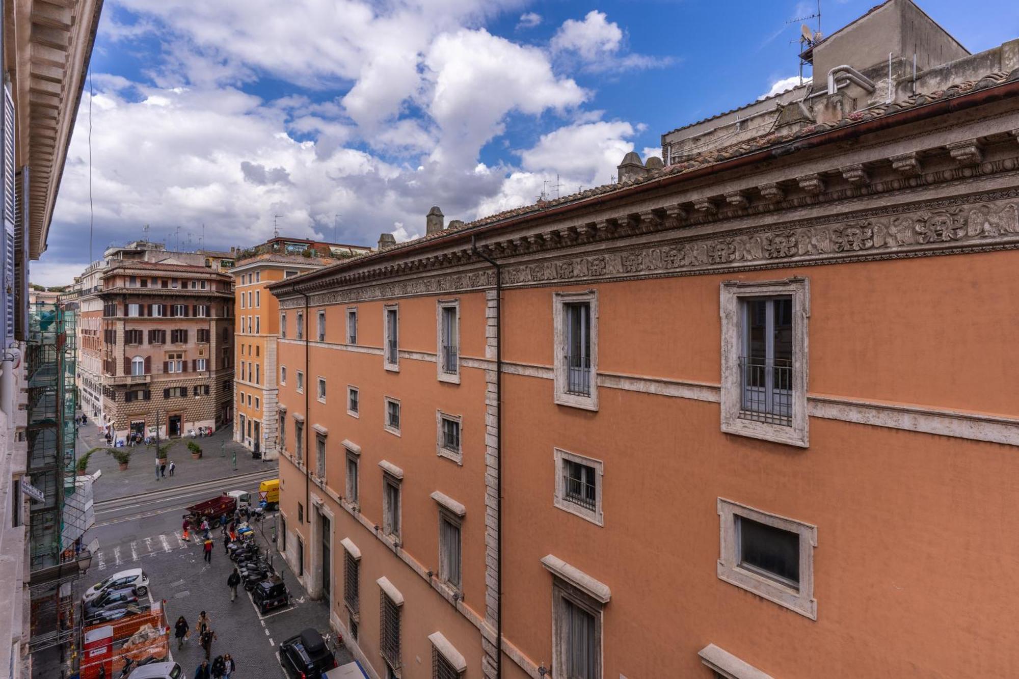 Dimore Paganica, Rome